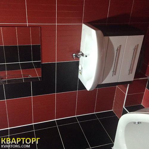 Rent out 1-room apartment. Киев, Харьковское шоссе — photo 9