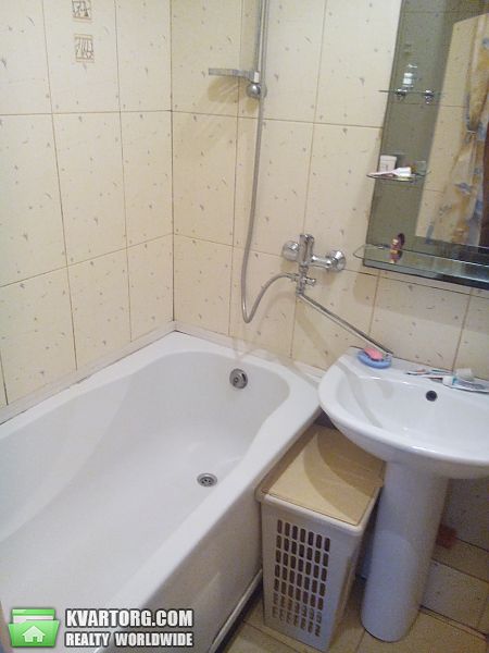 Rent out 3-room apartment. Днепропетровск, Гули Королевой — photo 4