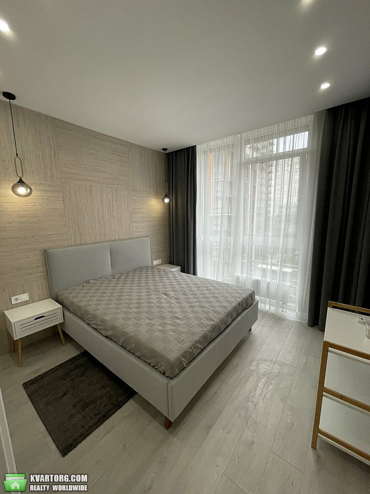 Rent out 2-room apartment. Киев,  Предславинская — photo 4