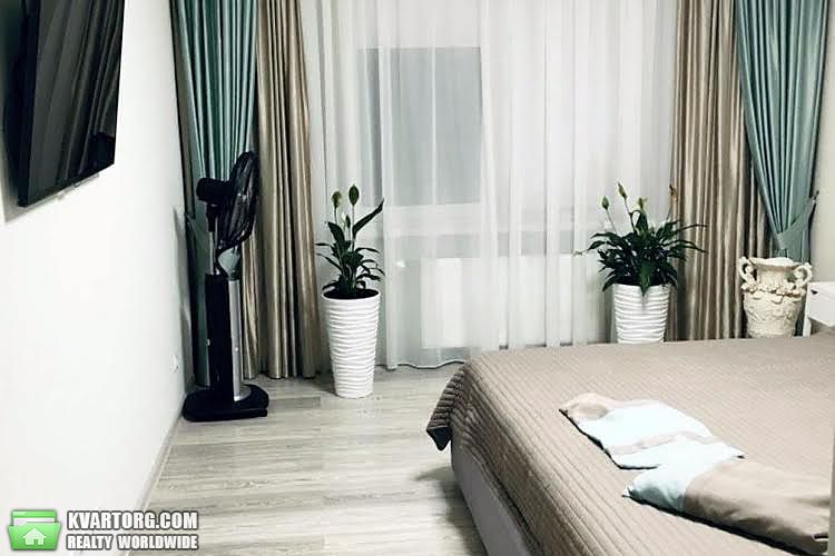 Rent out 3-room apartment. Киев,  Григоренко пр — photo 1
