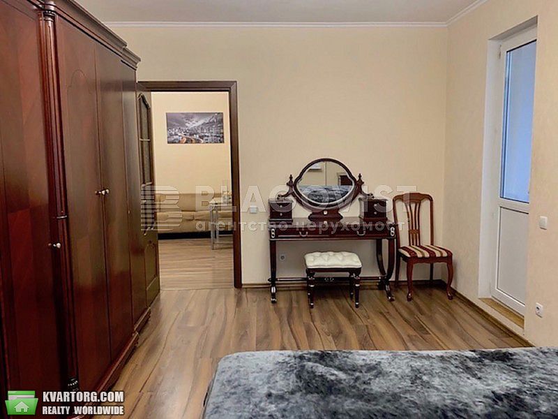 Rent out 2-room apartment. Киев,  Феодосийский пер — photo 3