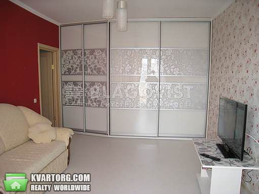 Rent out 2-room apartment. Киев,  Героев Днепра — photo 3