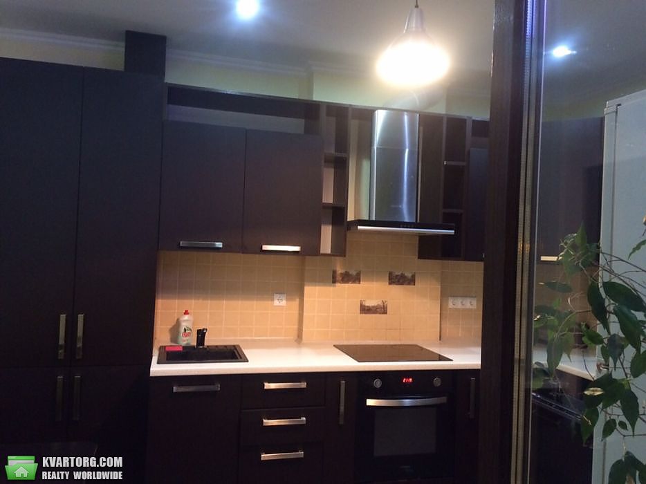 Rent out 2-room apartment. Киев,  Вильямса — photo 1