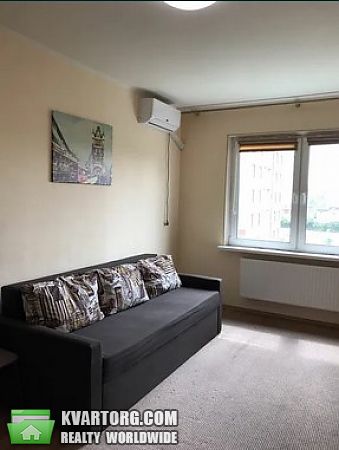 Rent out 1-room apartment. Киев,  Конева — photo 1