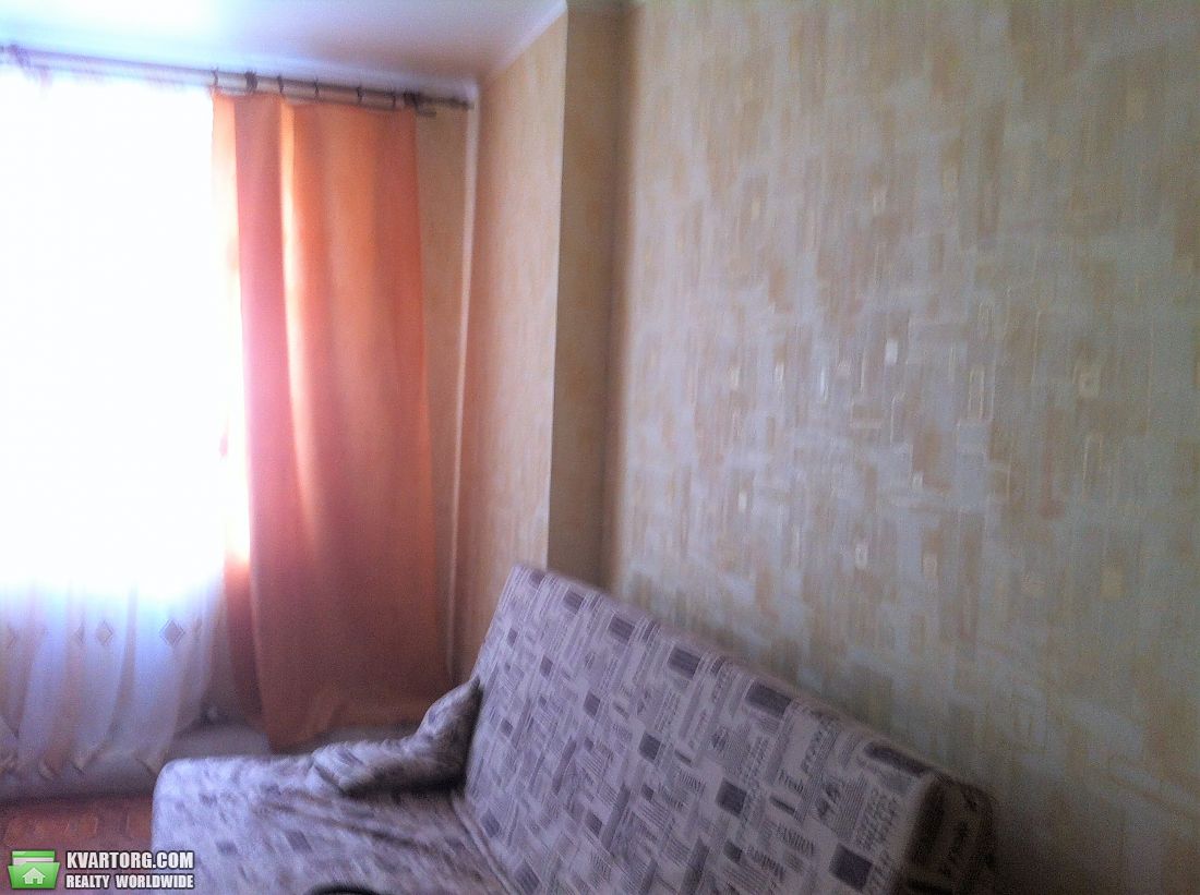 Rent out 1-room apartment. Киев, Жулянська — photo 4