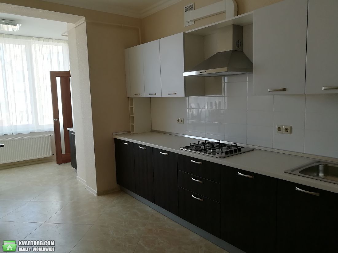 Rent out 2-room apartment. Киев,  Большая Окружная — photo 1