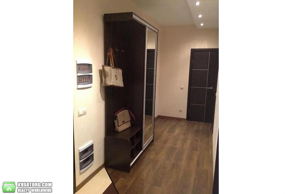 Rent out 2-room apartment. Киев,  Чавдар — photo 7