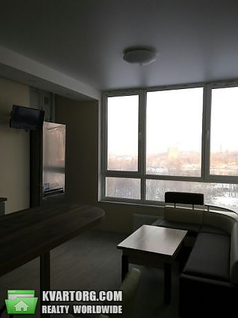 Rent out 1-room apartment. Киев, Практичная — photo 4