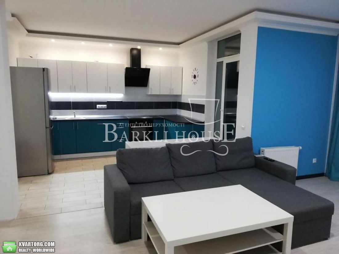 Rent out 3-room apartment. Киев, Регенераторная — photo 1