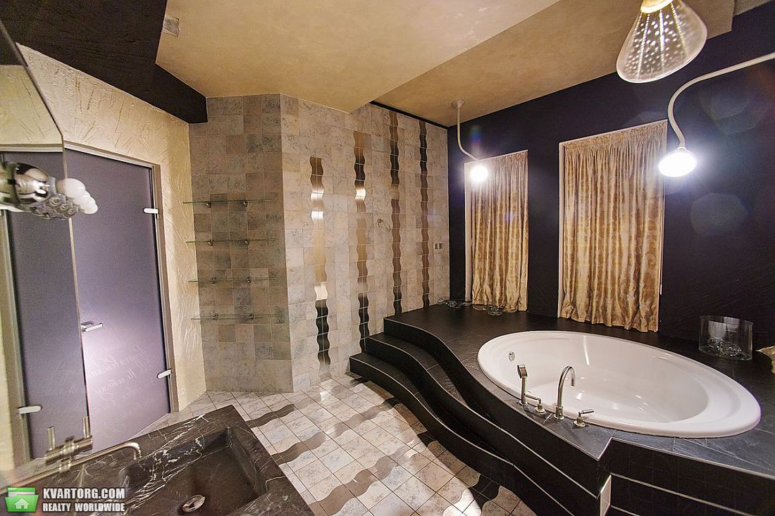 Rent out 4-room apartment. Киев,  Паньковская — photo 7