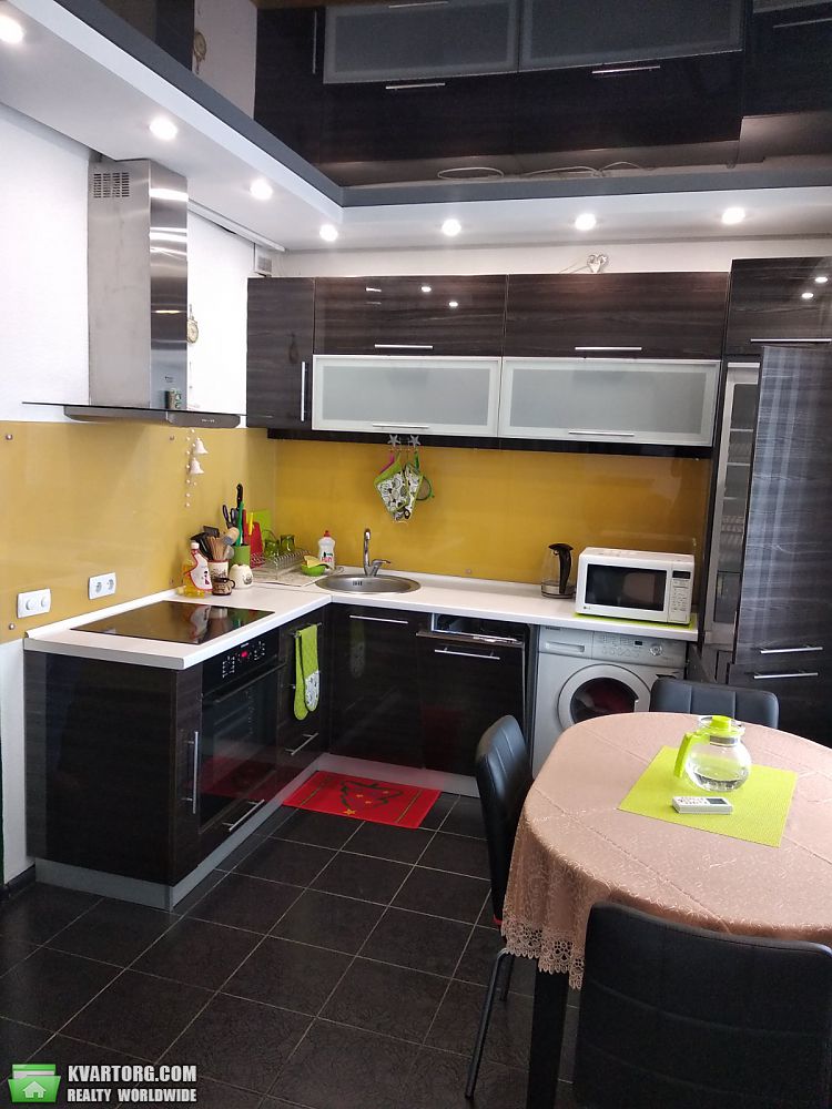 Rent out 1-room apartment. Киев,  Лисковская — photo 1