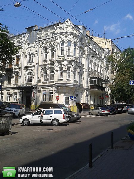 Rent out 2-room apartment. Киев, Малая Житомирская — photo 1