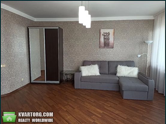 Rent out 2-room apartment. Киев, Ул. Гришка 9 — photo 3
