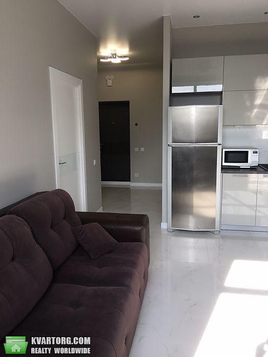 Rent out 2-room apartment. Киев,  Барбюса — photo 2