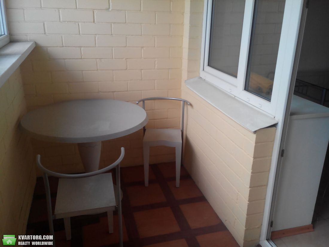 Sell 2-room apartment. Киев,  Бажана — photo 3