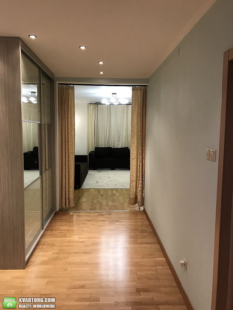 Rent out 3-room apartment. Киев,  Княжий Затон — photo 8