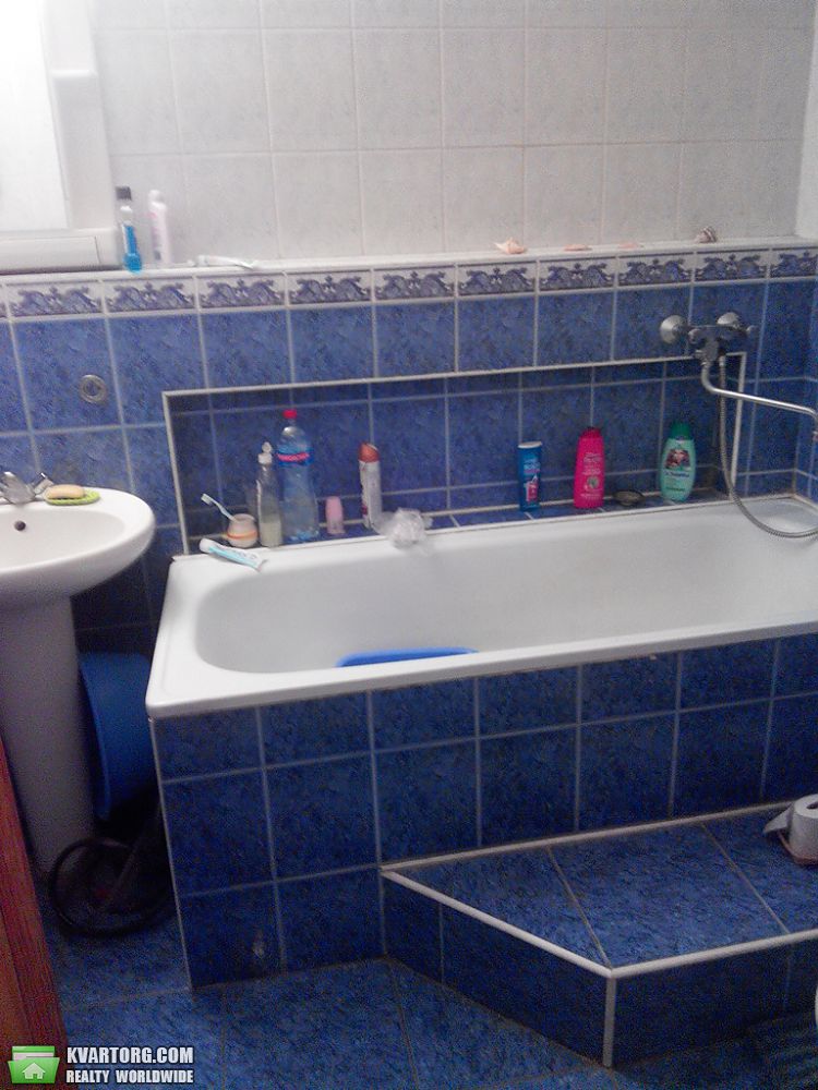 Rent out 3-room apartment. Киев,  Гмыри — photo 10
