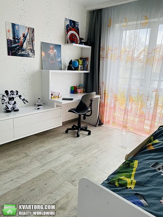 Sell 4-room apartment. Киев,  Метрологическая — photo 1