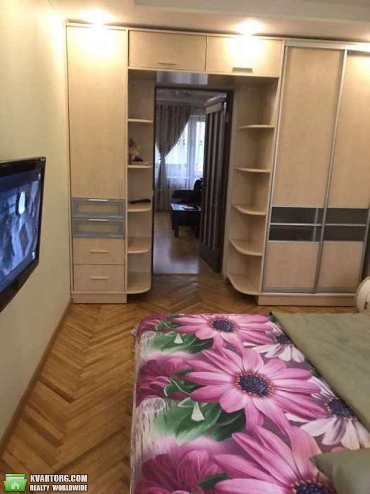 Rent out 2-room apartment. Киев,  Богомольца — photo 8