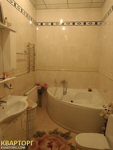 Rent out house. Киев,  Вильямса — photo 1