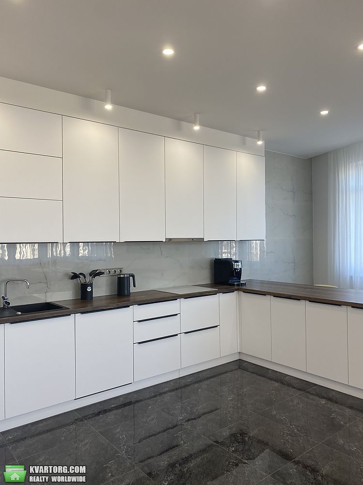 Rent out 3-room apartment. Киев, Преображенская — photo 2
