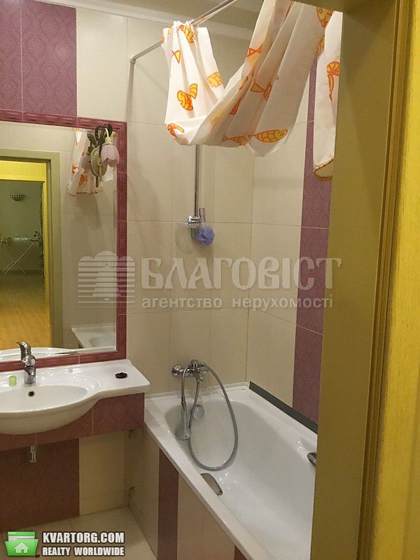 Rent out 2-room apartment. Киев, Бабюса Анри — photo 4