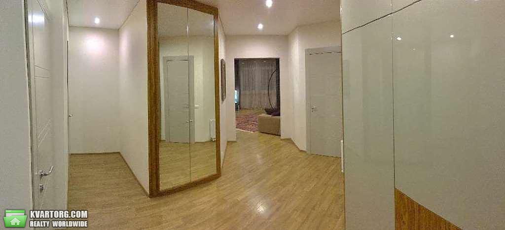 Rent out 3-room apartment. Киев,  Черновола — photo 8