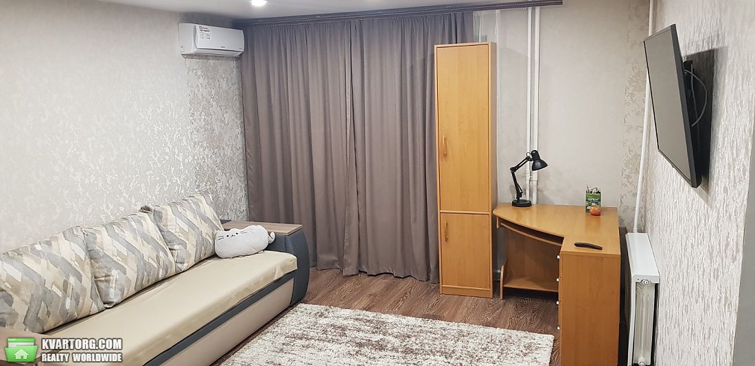 Rent out 1-room apartment. Днепропетровск, Вольный переулок — photo 1