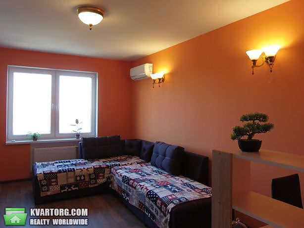 Rent out 2-room apartment. Киев,  Донца — photo 1