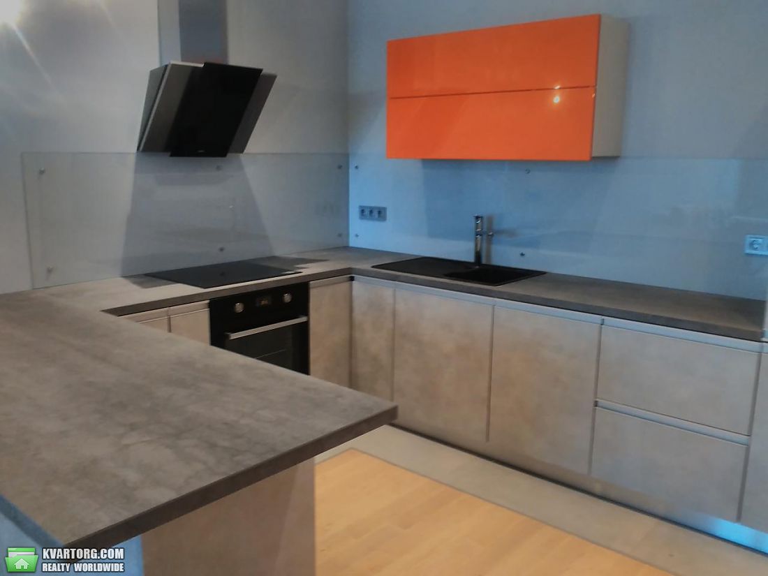 Rent out 2-room apartment. Киев, Преображенская — photo 1