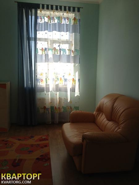 Rent out 3-room apartment. Киев, Курская — photo 4