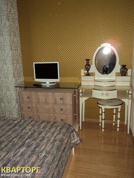 Rent out 2-room apartment. Киев,  Саксаганского — photo 3