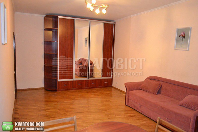 Rent out 4-room apartment. Киев,  Жилянская — photo 3