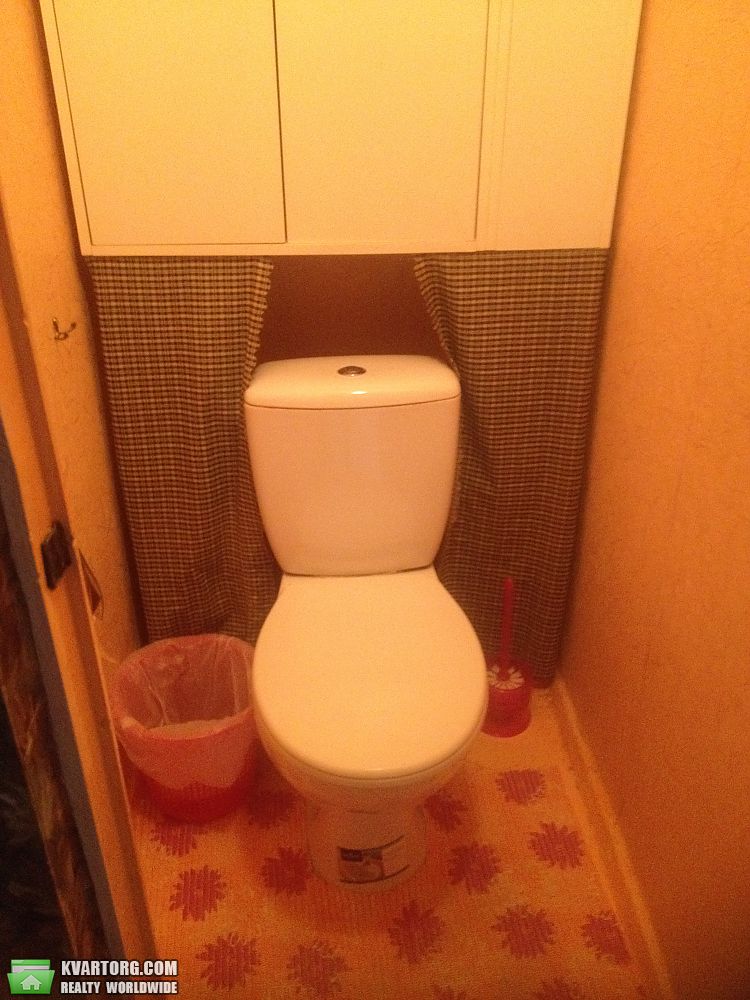 Rent out 2-room apartment. Киев,  Харьковское шоссе — photo 9
