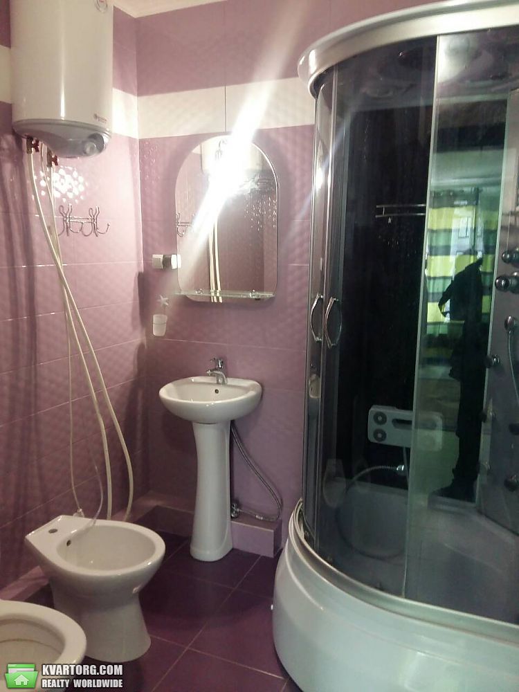 Rent out 1-room apartment. Киев, ул. Святошинская — photo 1