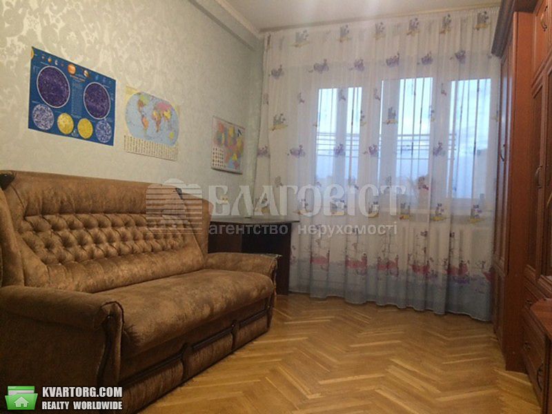 Rent out 2-room apartment. Киев,  Белорусская — photo 1