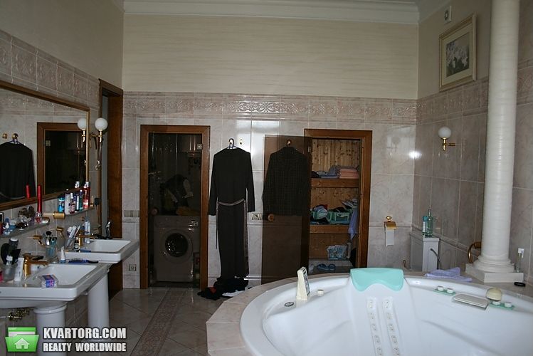 Sell 4-room apartment. Киев,  Богомольца — photo 7
