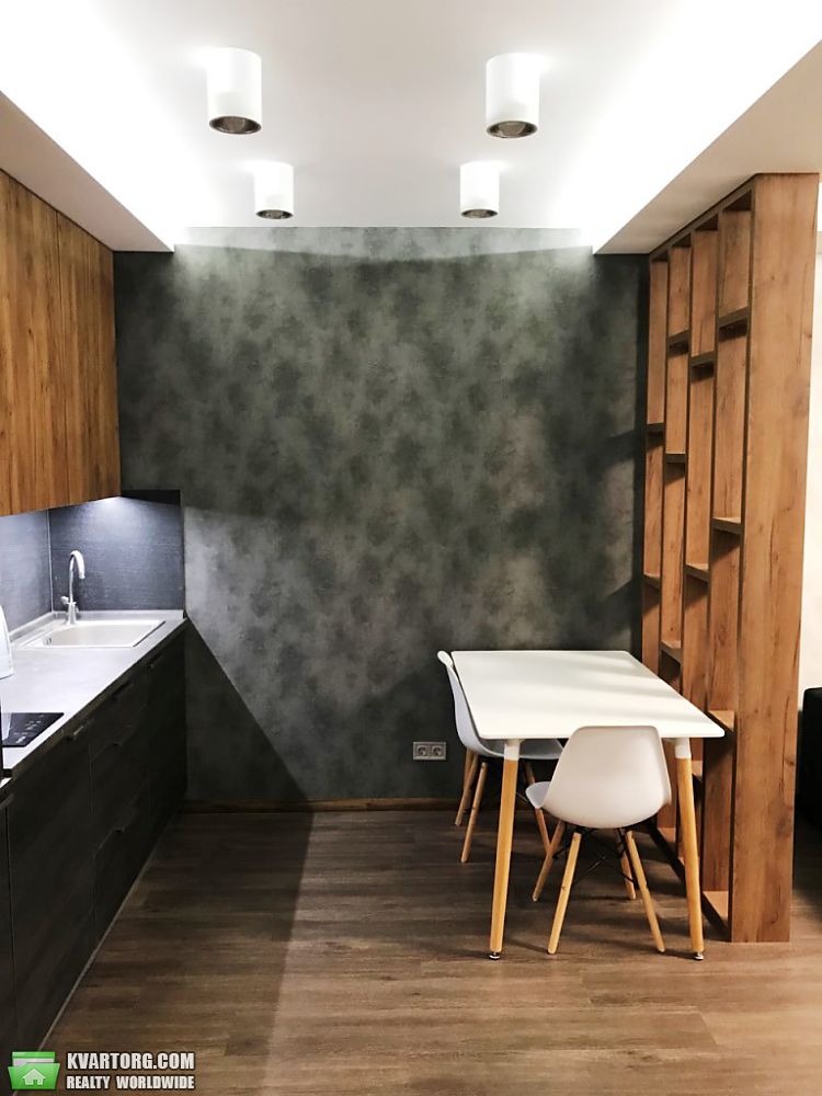 Rent out 2-room apartment. Киев, Златоустовская ул. — photo 2