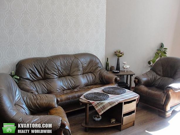Rent out 3-room apartment. Киев,  Краковская — photo 2
