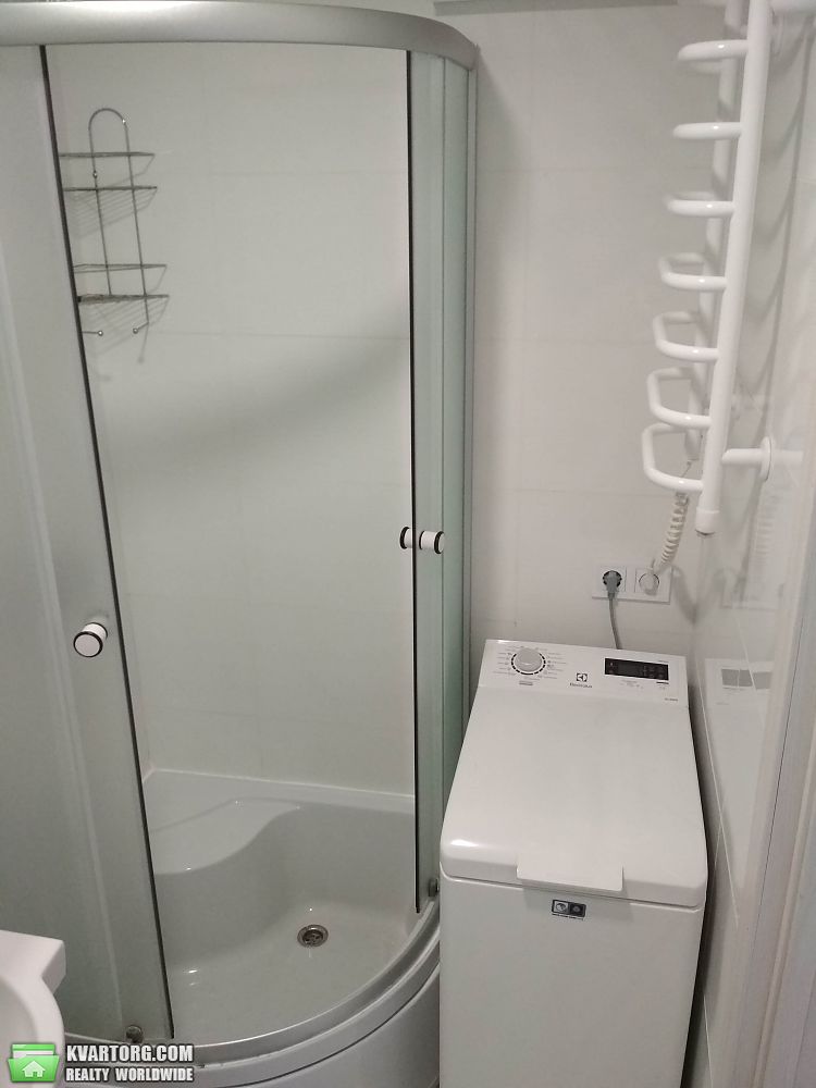 Rent out 1-room apartment. Киев,  Машиностроительная — photo 5