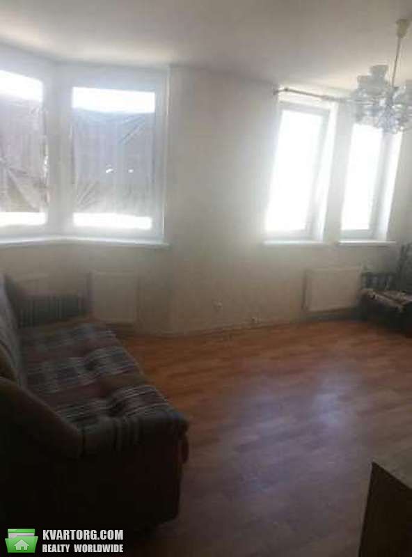 Sell 2-room apartment. Киев,  Маяковского — photo 1