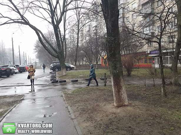 Rent out shop. Киев,  Дегтяревская — photo 2