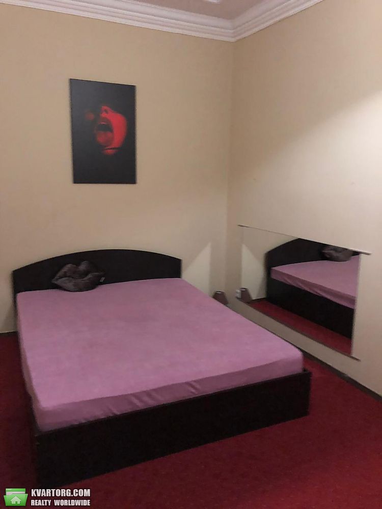 Rent out 3-room apartment. Киев,  Шевченко бул — photo 3