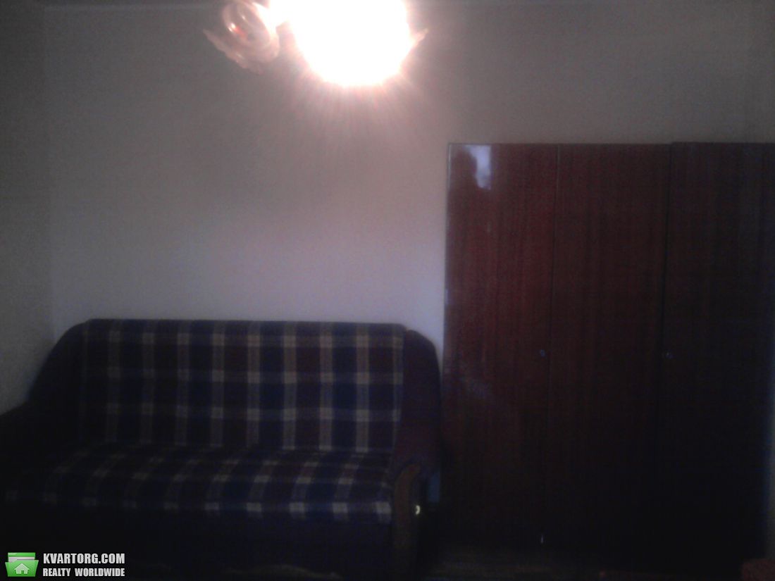 Rent out 2-room apartment. Киев,  Демиевская — photo 3