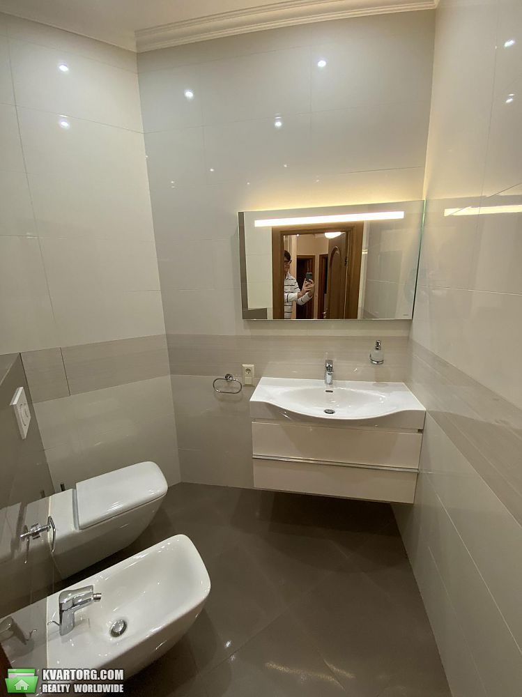 Rent out 3-room apartment. Киев,  Леси Украинки бул — photo 5