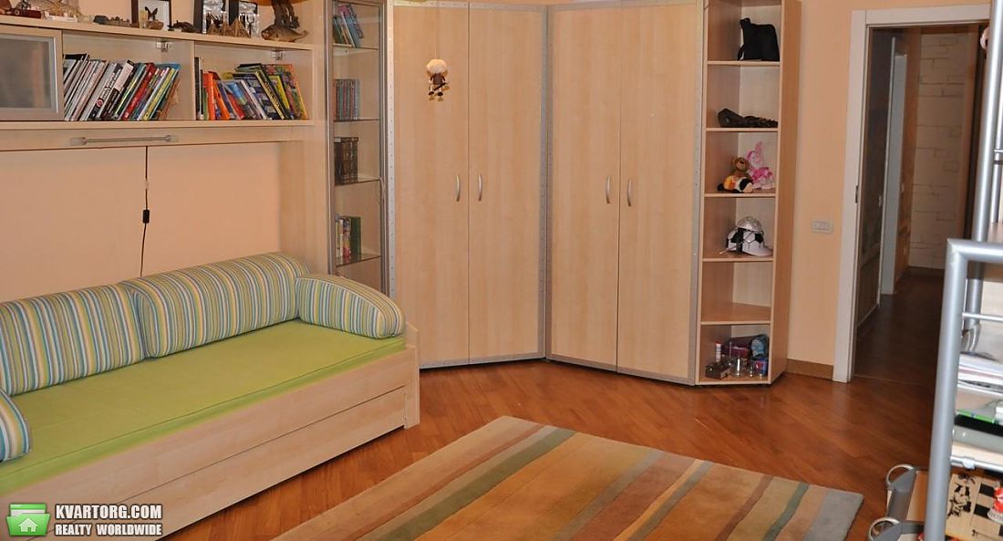 Rent out 4-room apartment. Киев,  Старонаводницкая — photo 9
