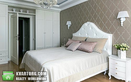 Rent out 3-room apartment. Киев,  Щорса — photo 1
