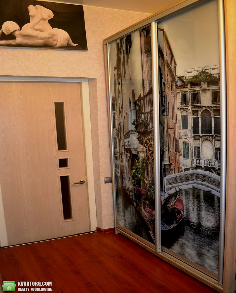 Rent out 2-room apartment. Киев,  Братская — photo 8