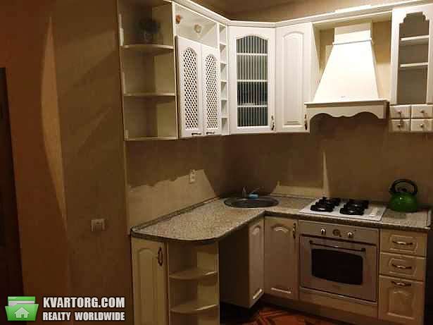 Sell 3-room apartment. Киев,  Петровского — photo 2