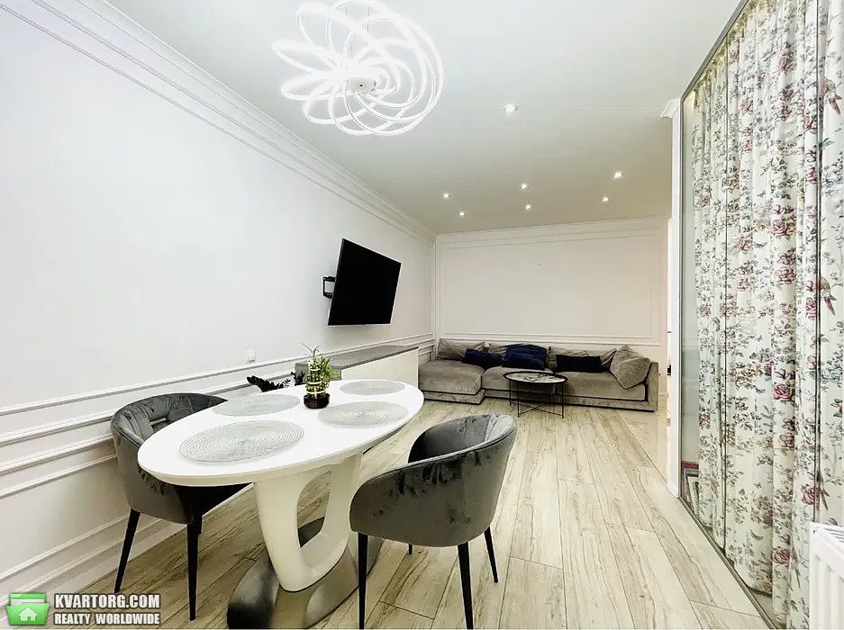 Sell 1-room apartment. Киев,  Драгоманова — photo 1